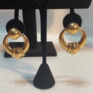 Vintage Napier gold tone door knocker earrings pierced 1.75”